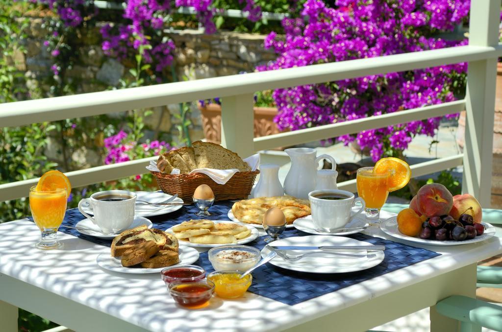 Konstantina Studios Alonnisos Town Bagian luar foto