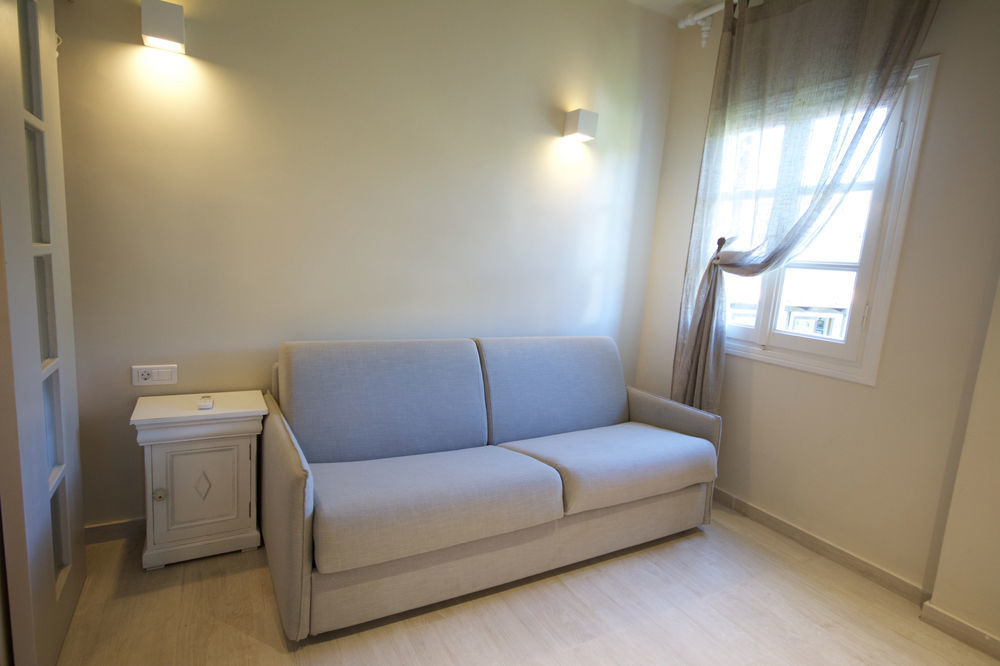 Konstantina Studios Alonnisos Town Bagian luar foto