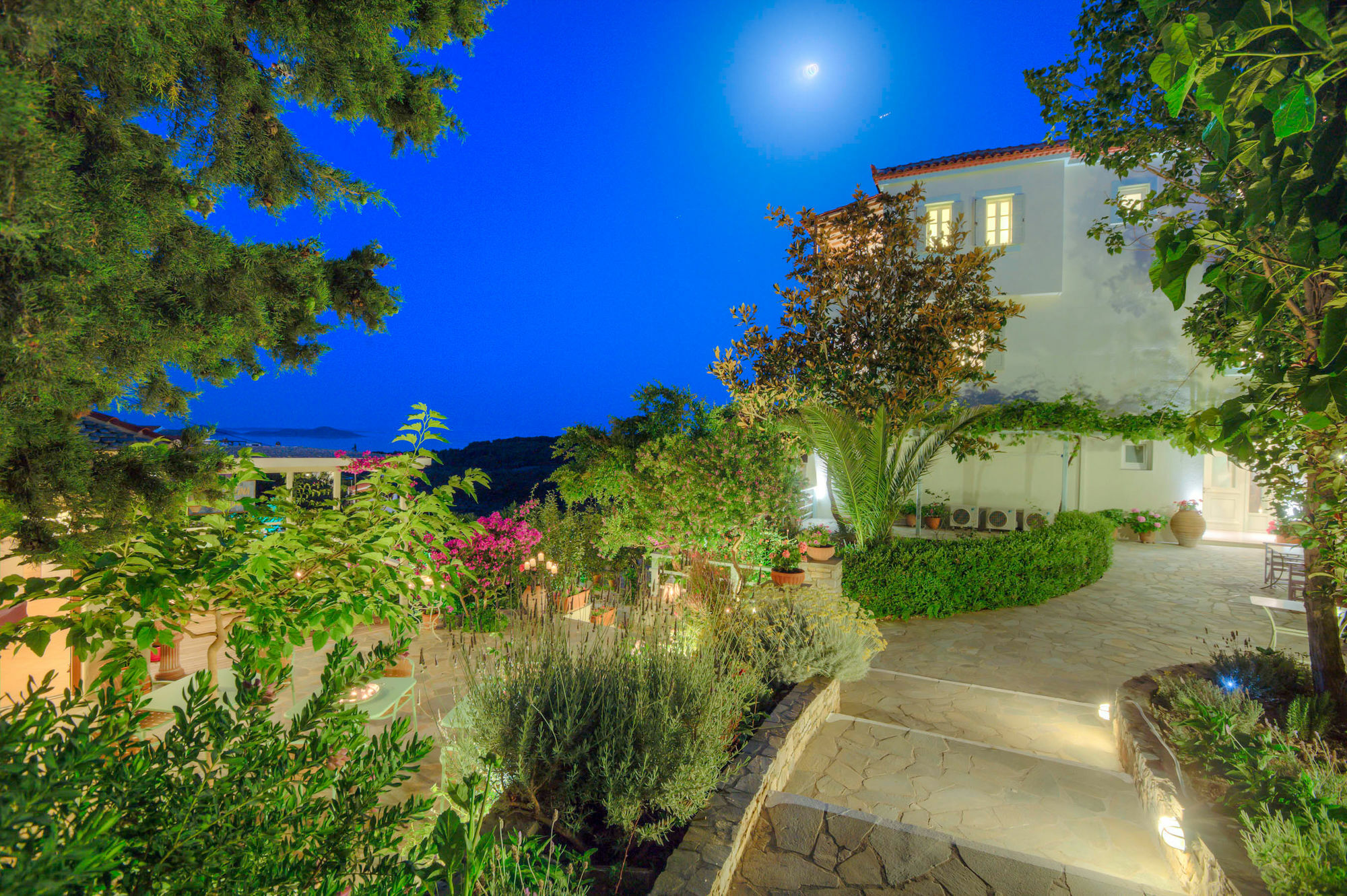 Konstantina Studios Alonnisos Town Bagian luar foto